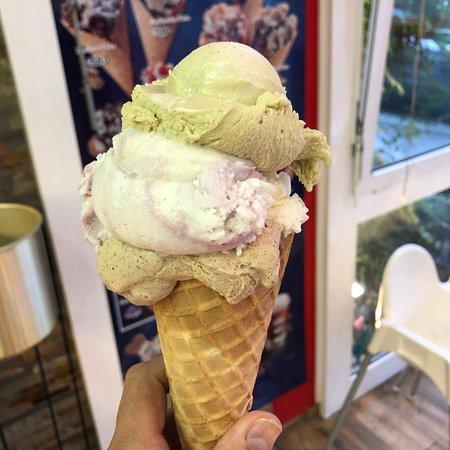Italienisches Eiscafé Sottozero