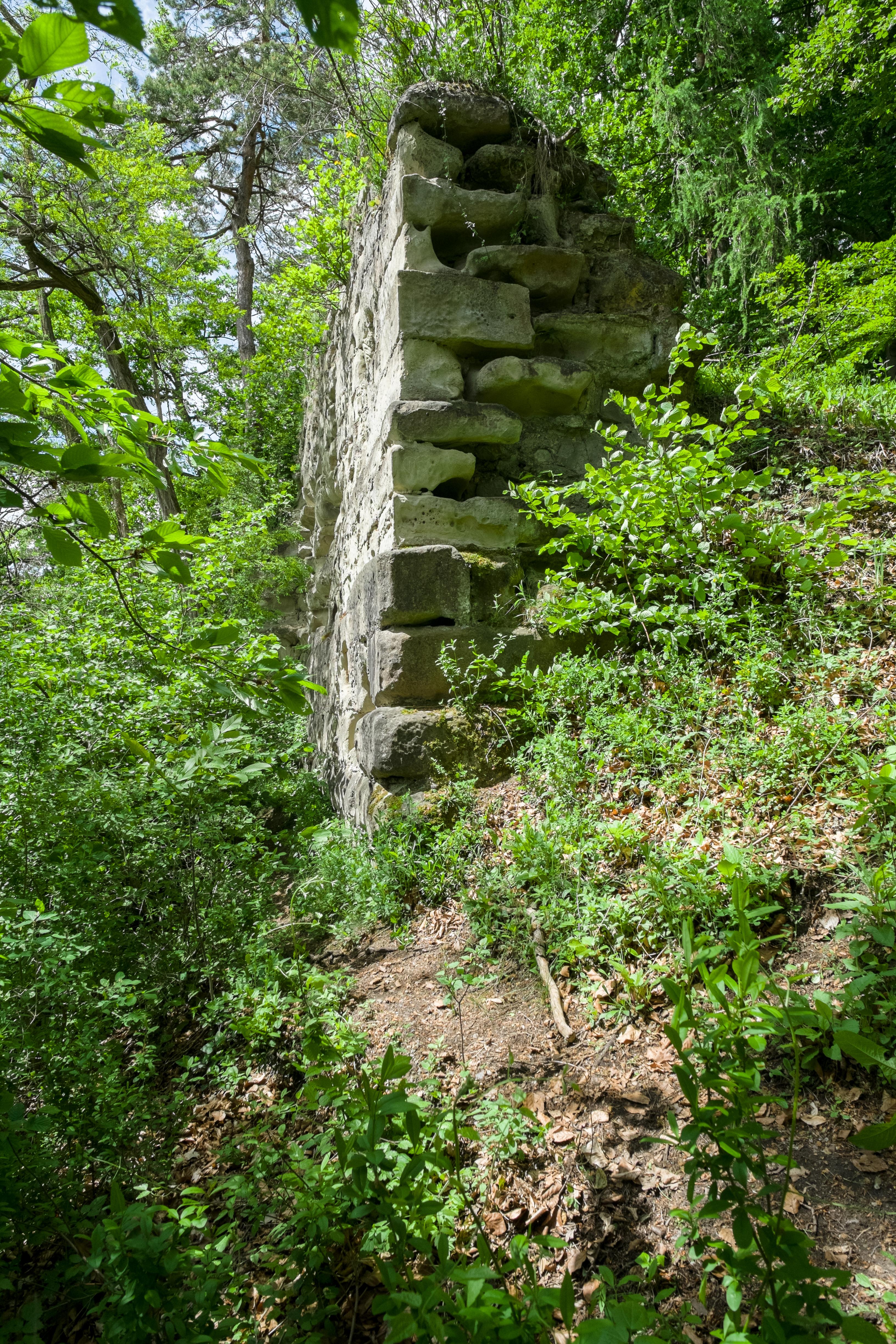 Burgrest Hüneberg