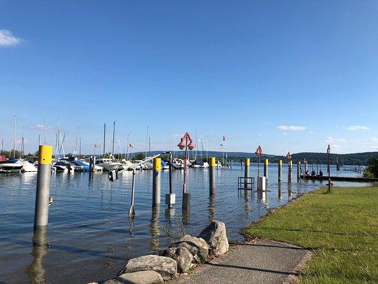 Eis Pavillon am See