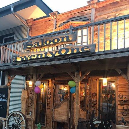 Saloon TwentyOne