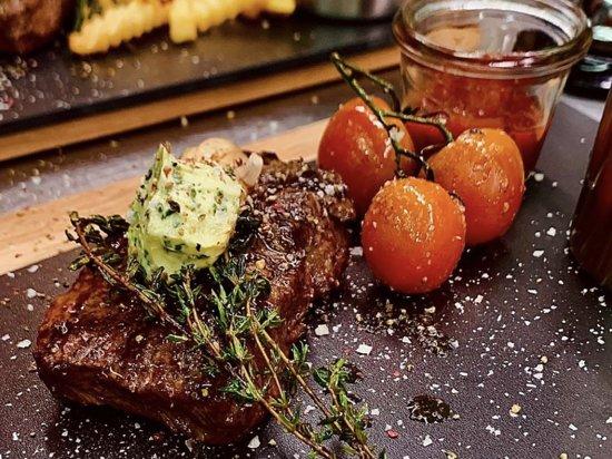 Cafe & Bistro Stopp
