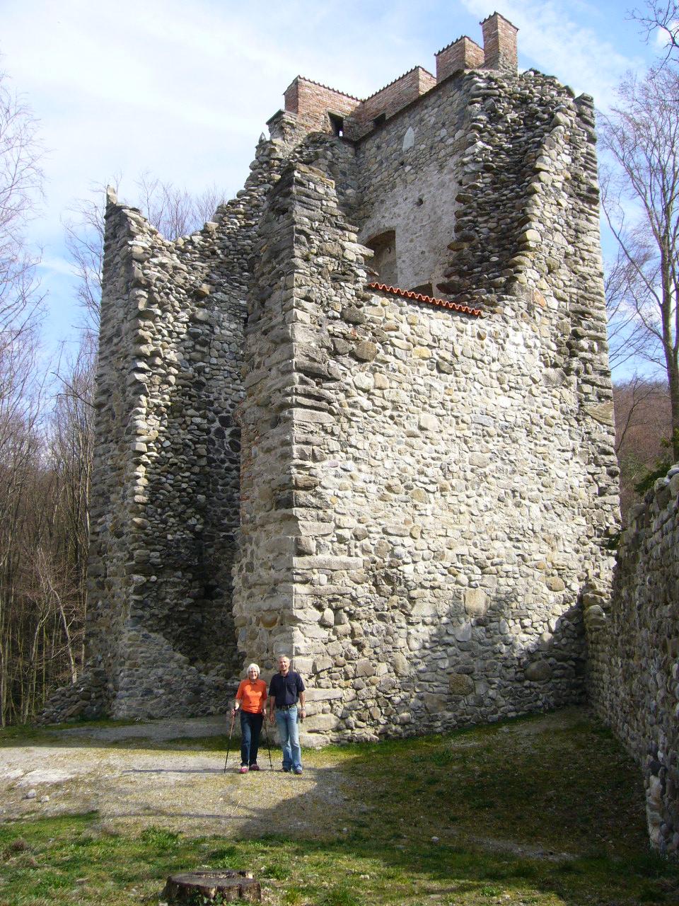 Mittelalterliche Burgruine Neuburg